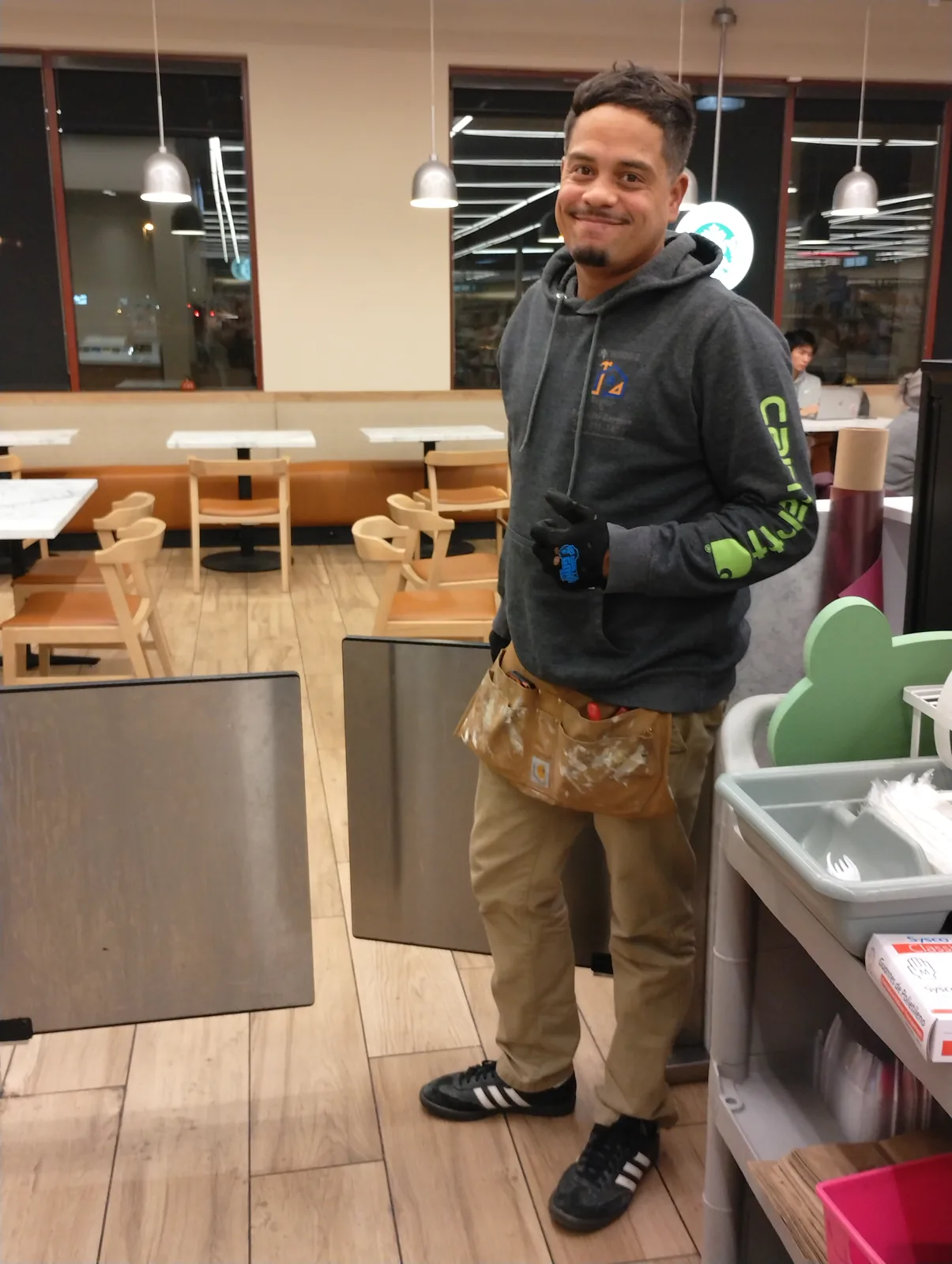 Dawsons technician at a retail maintenance job